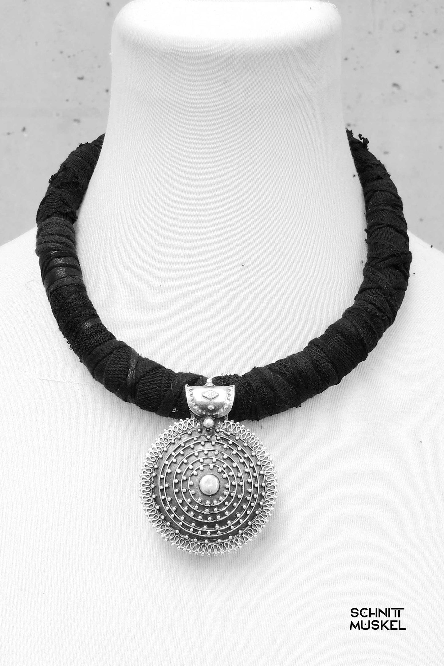 Darkavantgarde Schmuck, Tribalschmuck, Tribalcollier, Ethnoschmuck, Ethnocollier, Gothiccollier